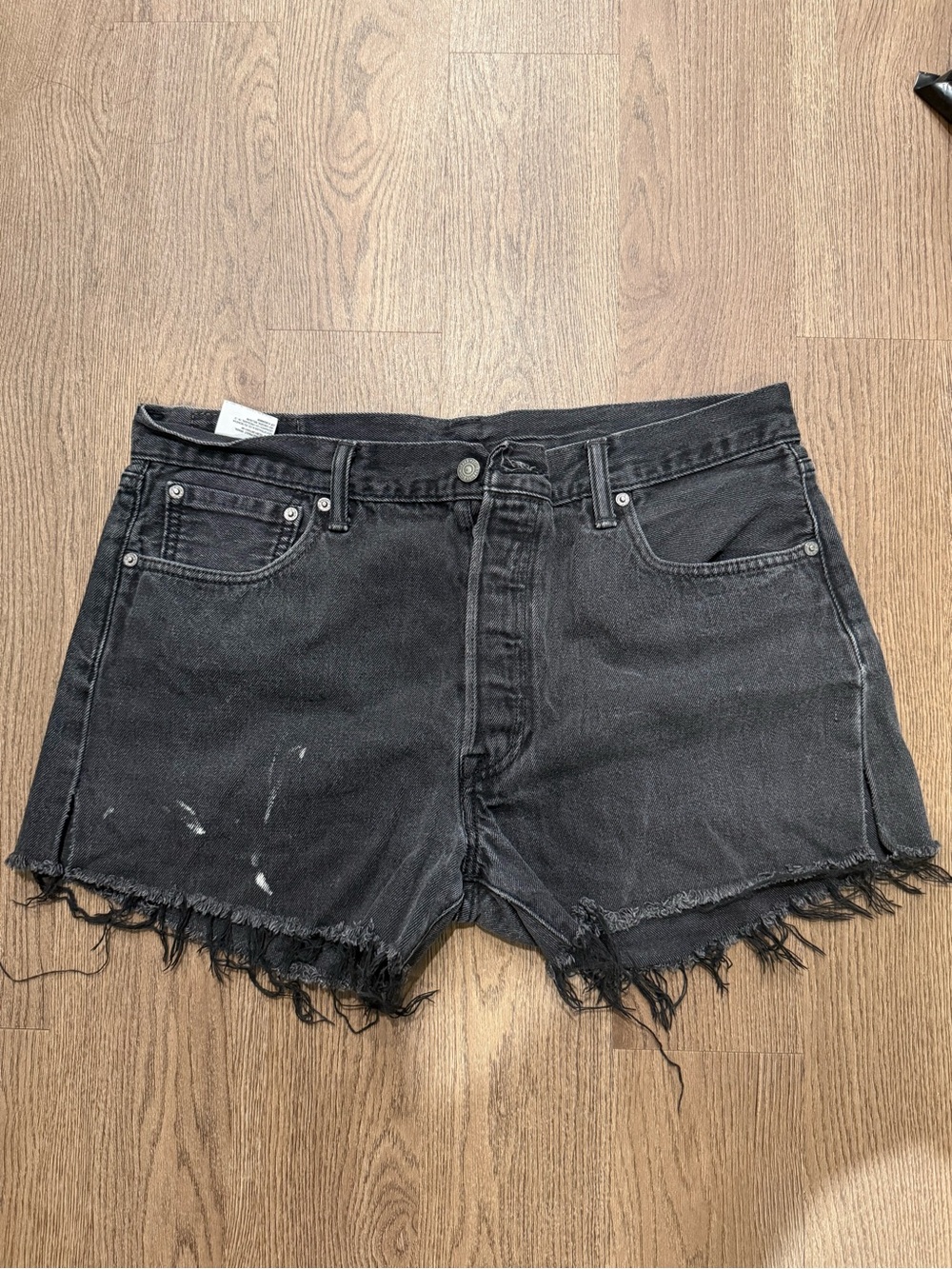 Vintage Levi’s Black Denim Frayed Hem Women’s Shorts